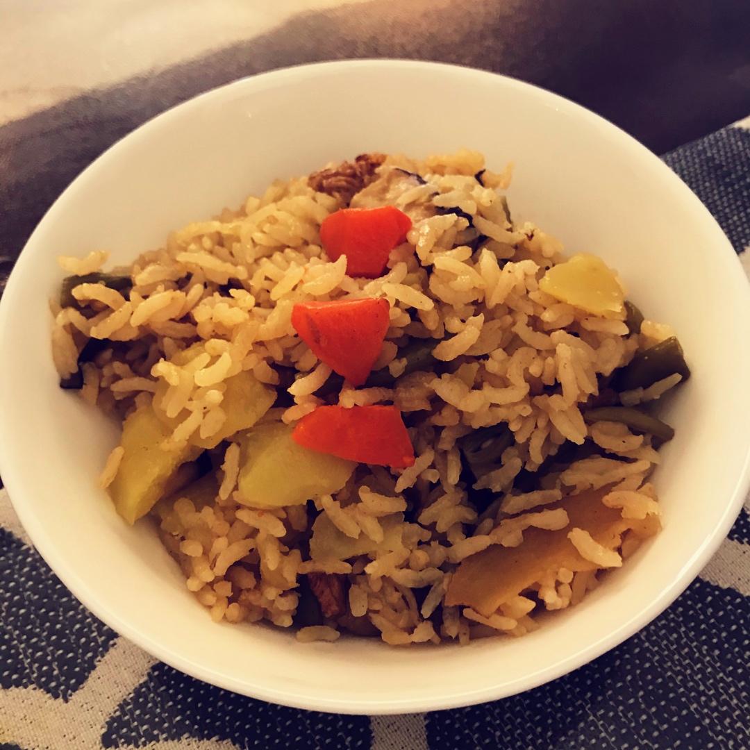 豆角香菇土豆焖饭