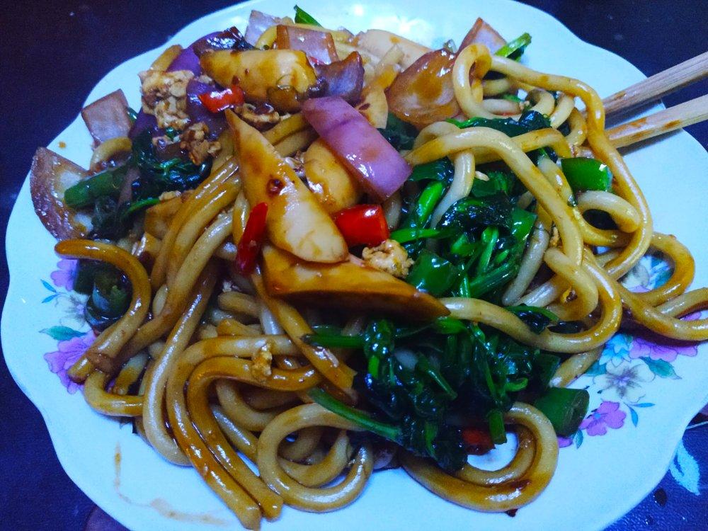 🔥爆好吃的黑椒虾仁炒乌冬面㊙️吃一口就沦陷❗️