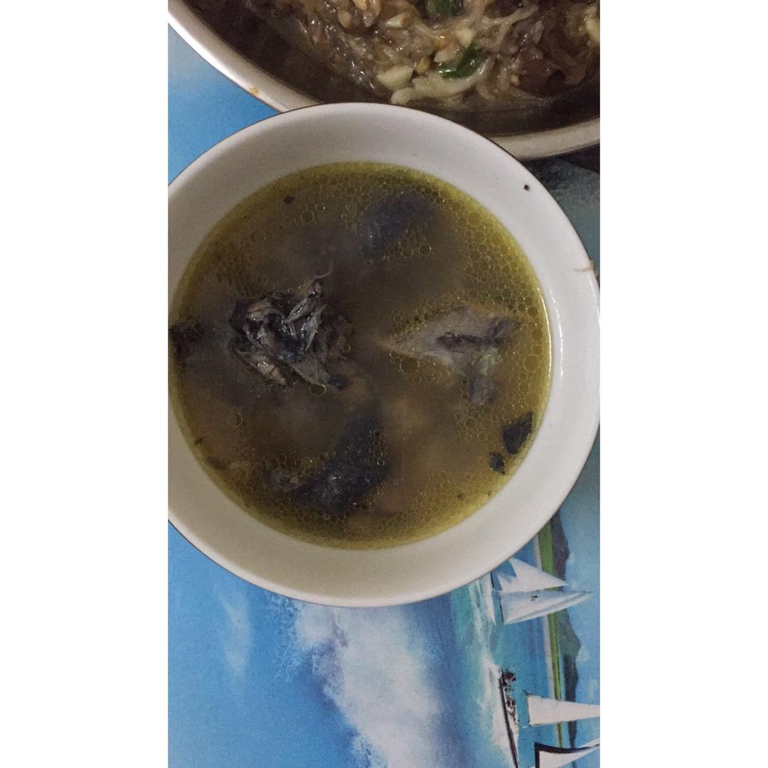 榴莲壳乌鸡汤