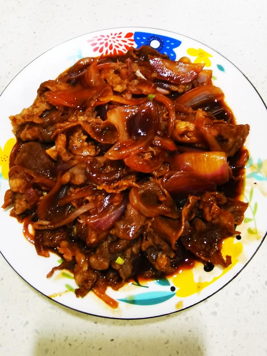 超级下饭的洋葱炒肥牛