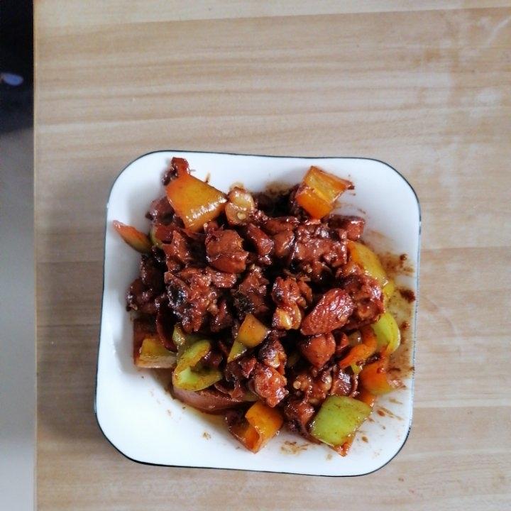 好吃到原地爆炸的黄焖鸡
