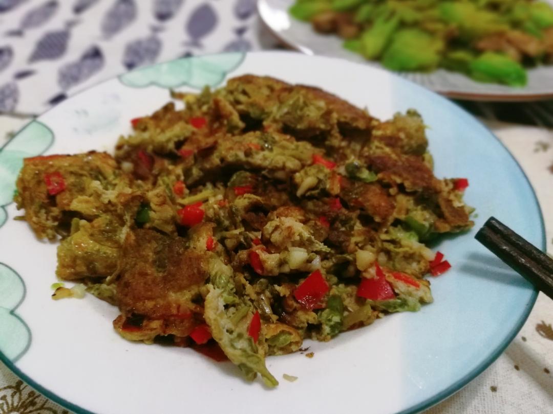 香椿芽炒鸡蛋，让春天跳进碗里来的做法