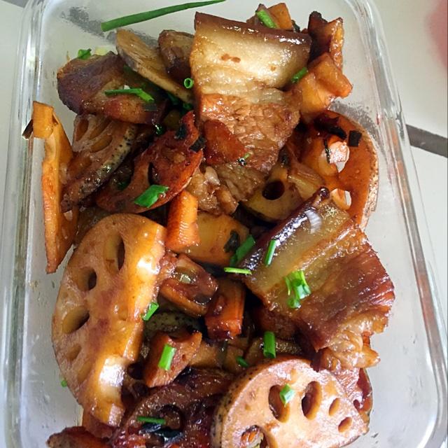 莲藕炒五花肉