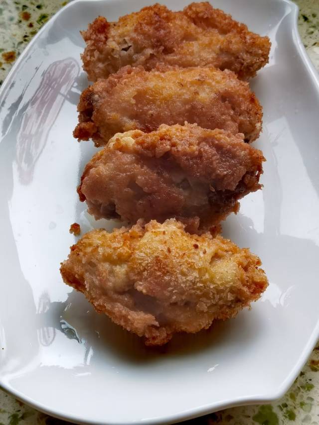 炸鸡翅中（黄金面包糠鸡翅中）