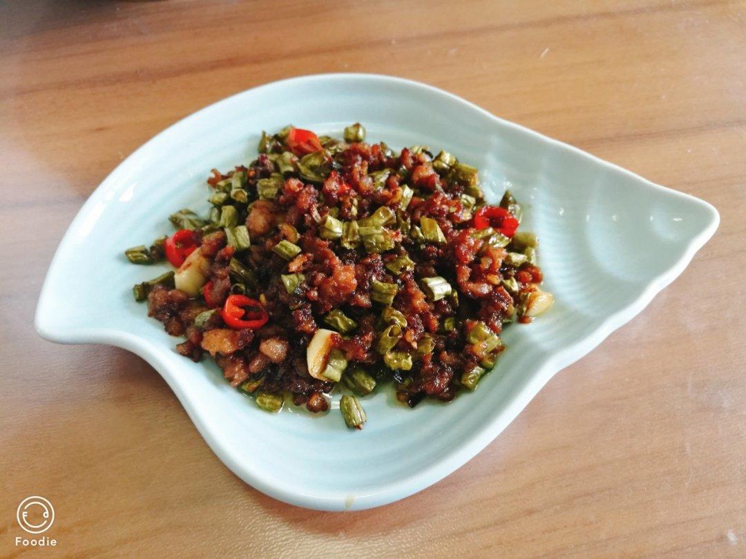 酸豆角炒肉沫