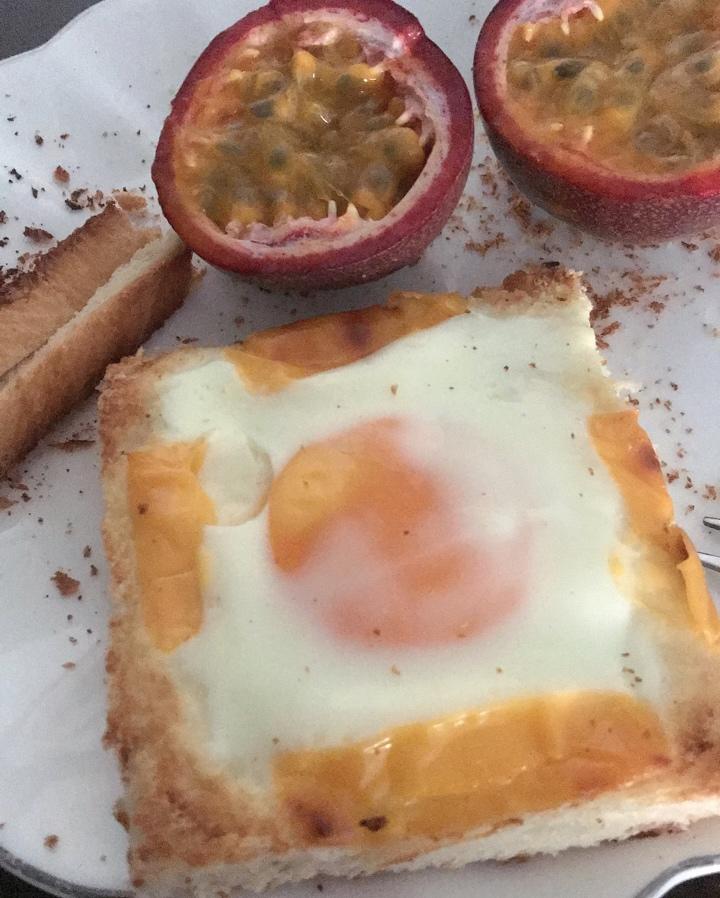 鸡蛋芝士烤吐司