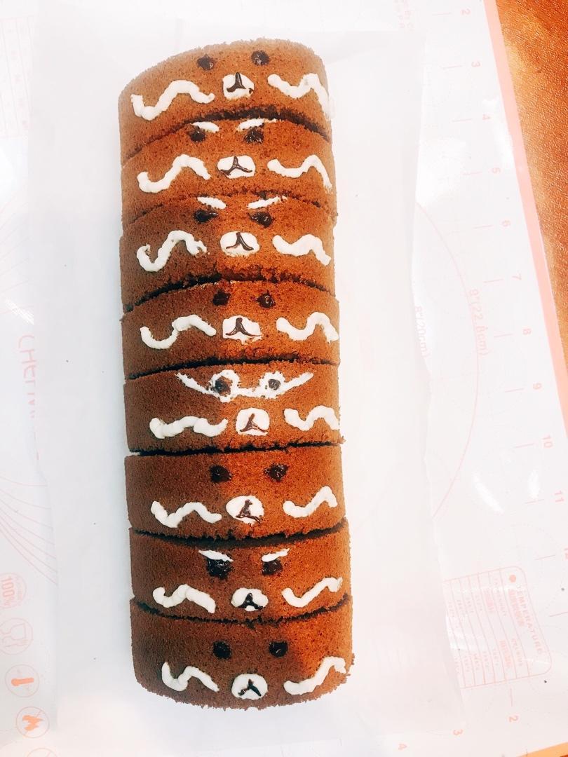 超浓郁卷不裂的巧克力蛋糕卷