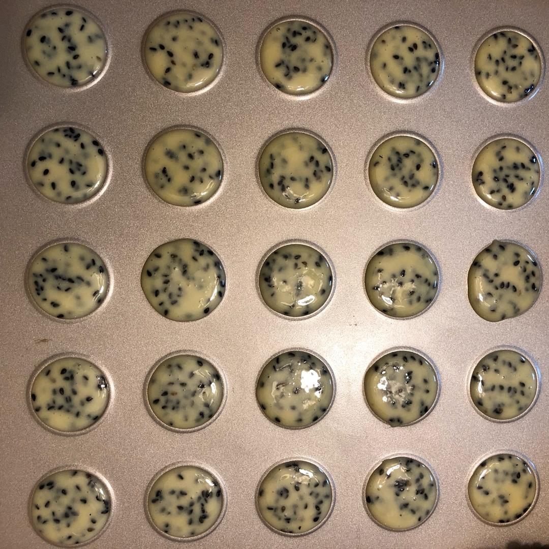 小时候的味道 — 芝麻鸡蛋薄脆饼干