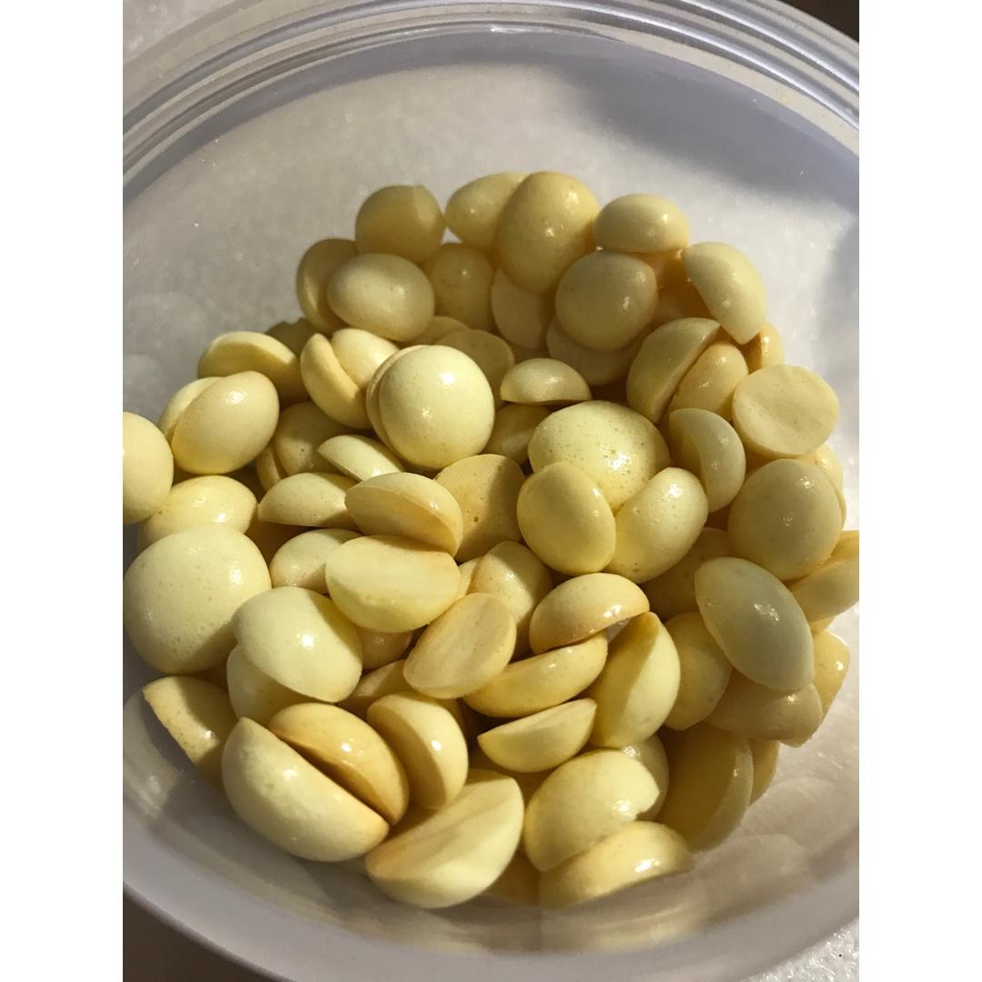 入口即化的无添加蛋黄溶豆