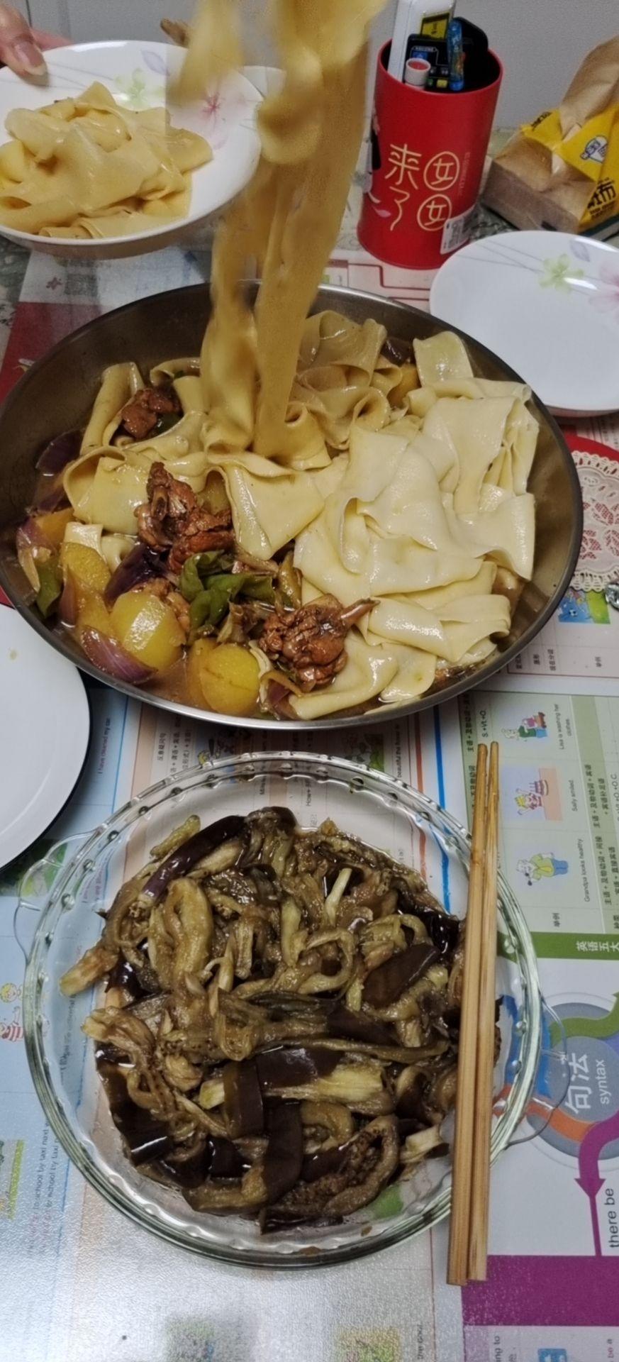 新疆特色大盘鸡（附加皮带面做法）