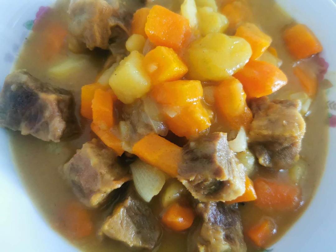 咖喱土豆烧牛肉