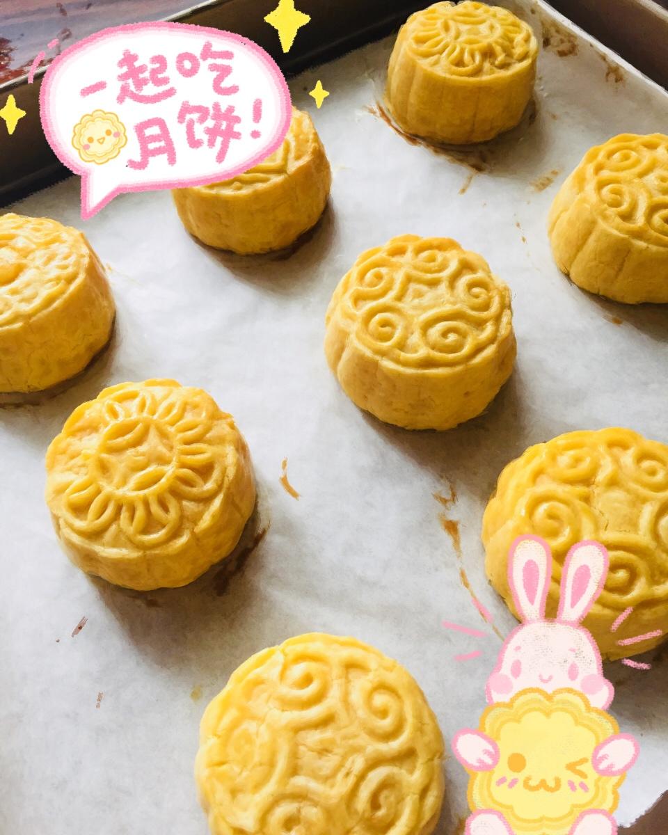 超详细图解版--流心奶黄月饼