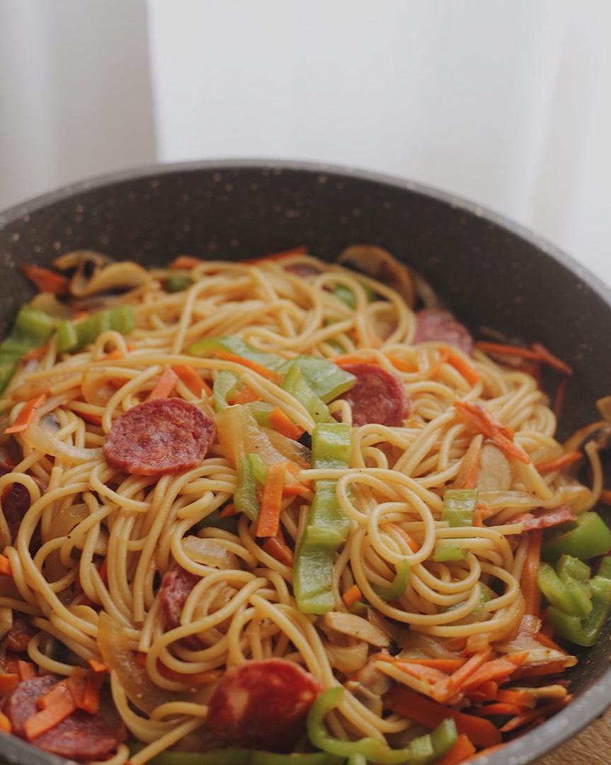 蒜香香肠意大利面