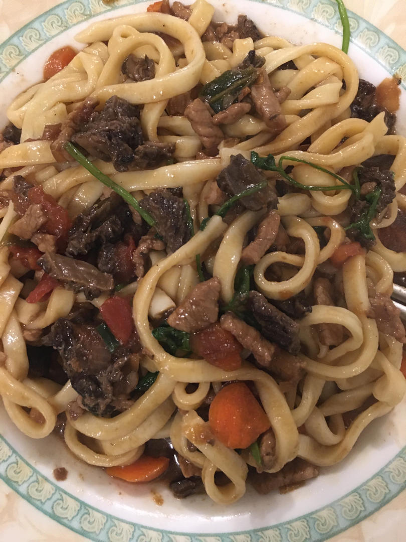 西红柿茄子肉丁打卤面