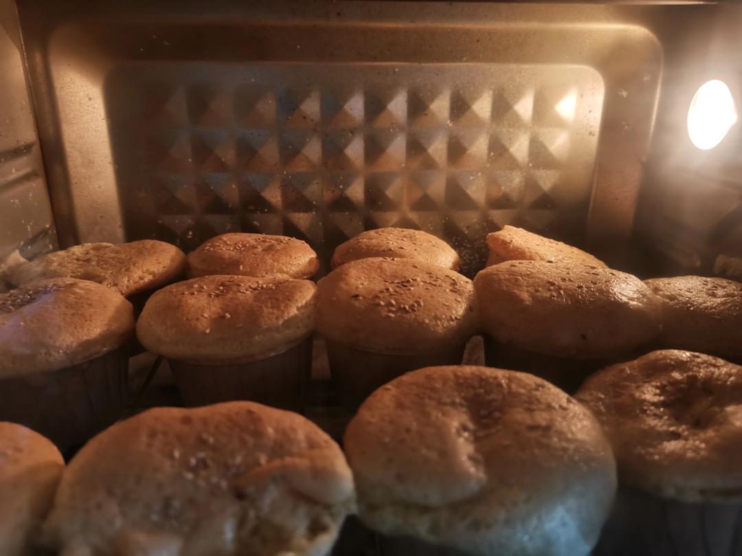 超级简单，用普通面粉做杯蛋糕