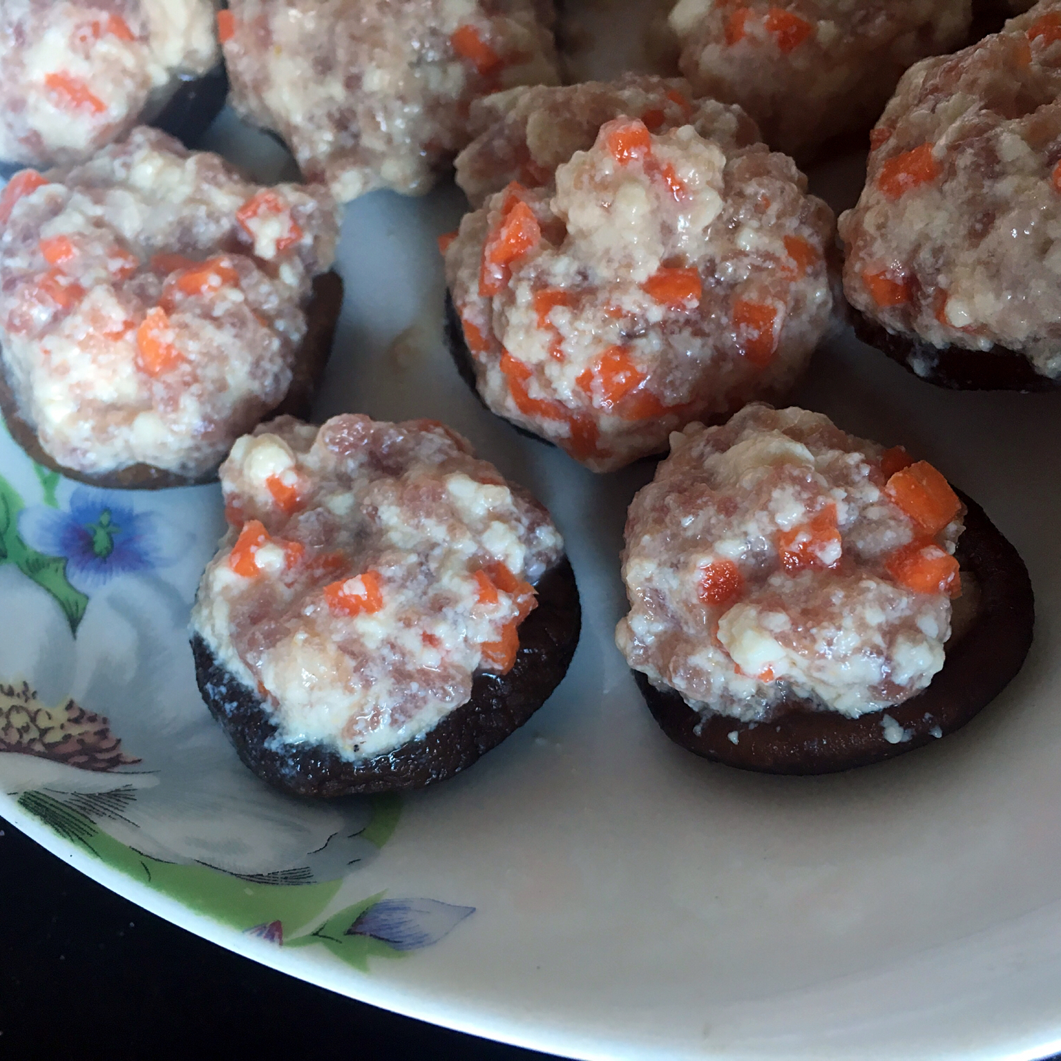 豆腐肉末酿香菇