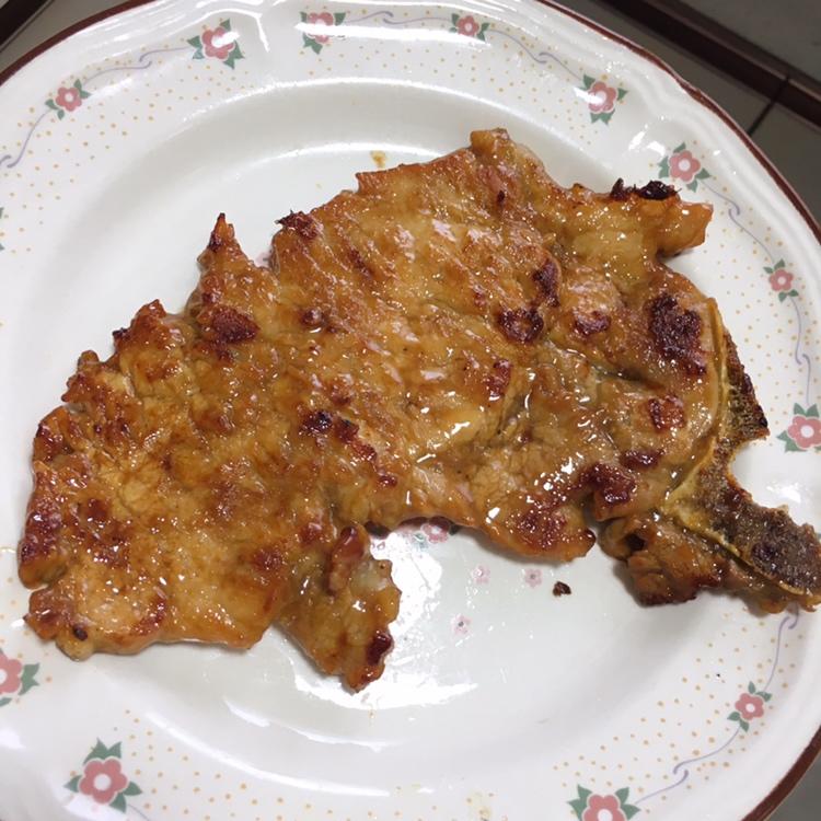 煎猪扒（超简单）和其他的猪扒在这食谱的最下面