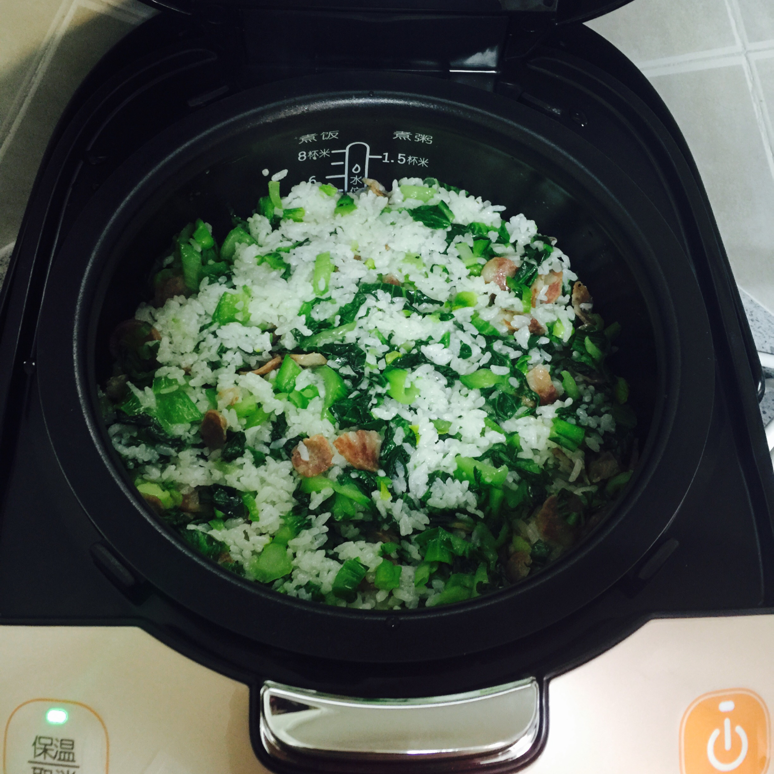 奶茶yaj3做的上海菜饭上海咸酸饭电饭煲版