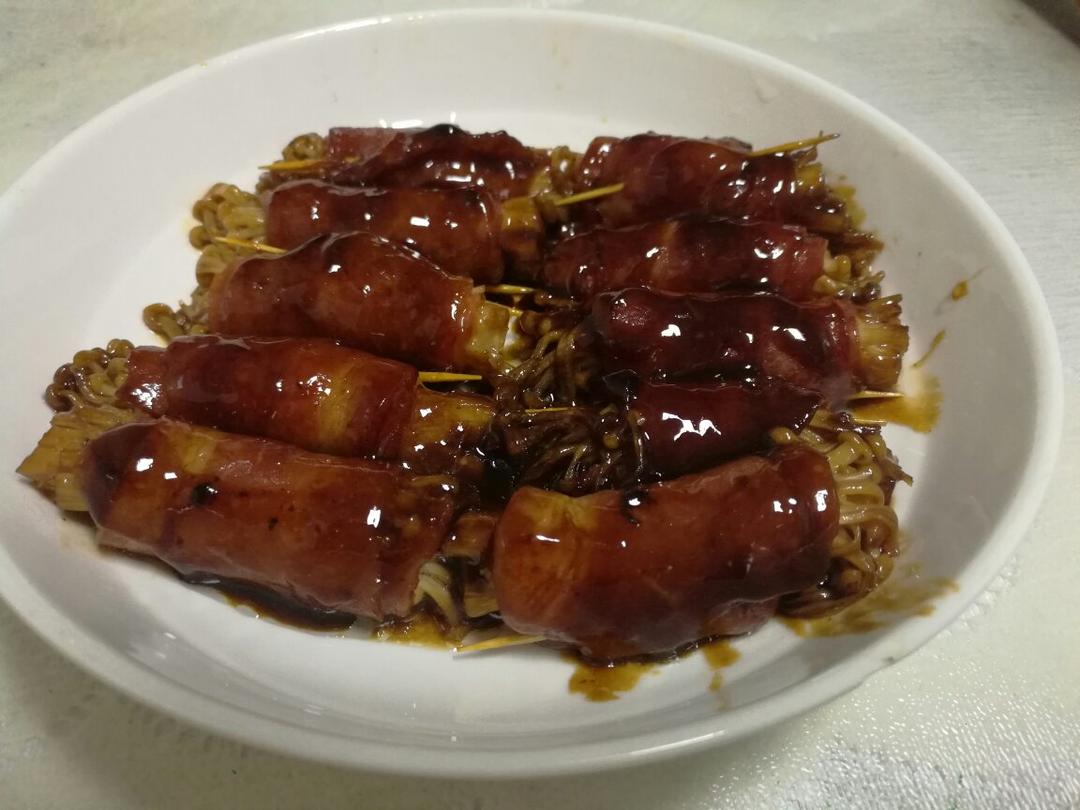 【金针菇培根卷】