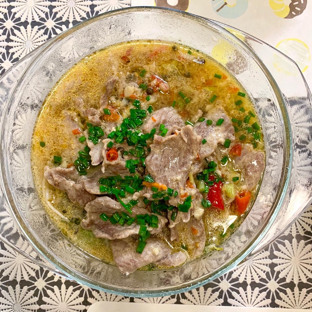 厨师长教你：“水煮肉片”的正宗做法，这味道真的很四川