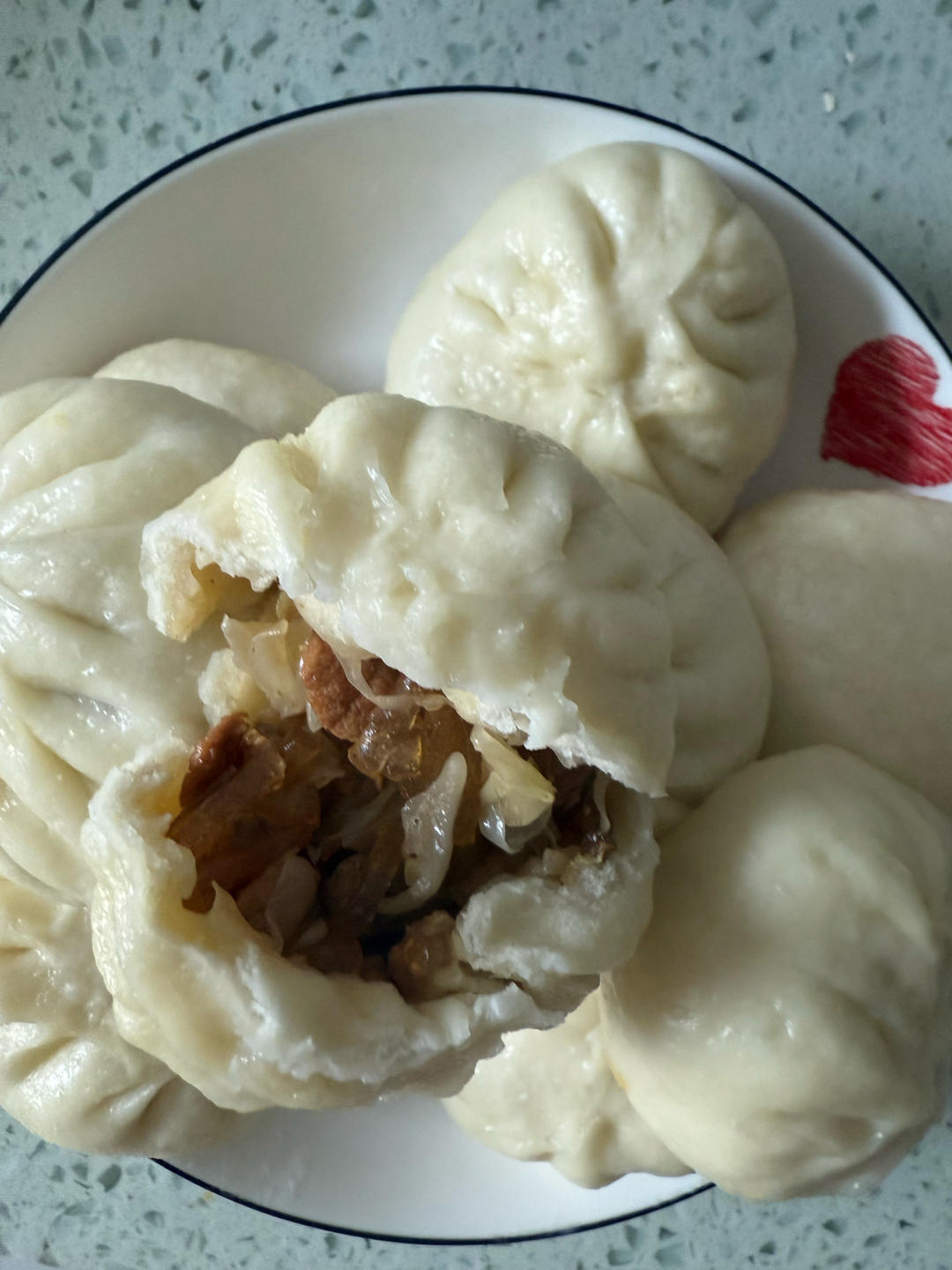 包菜粉丝肉末包子