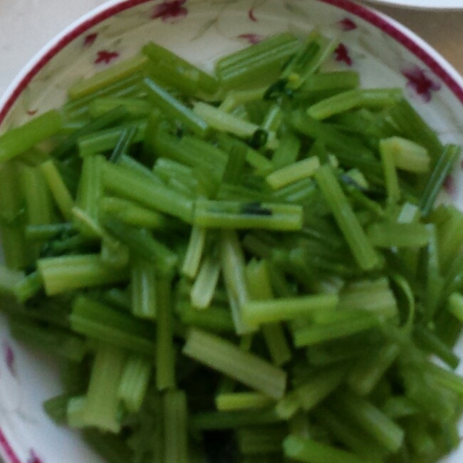 凉拌芹菜（简洁版）
