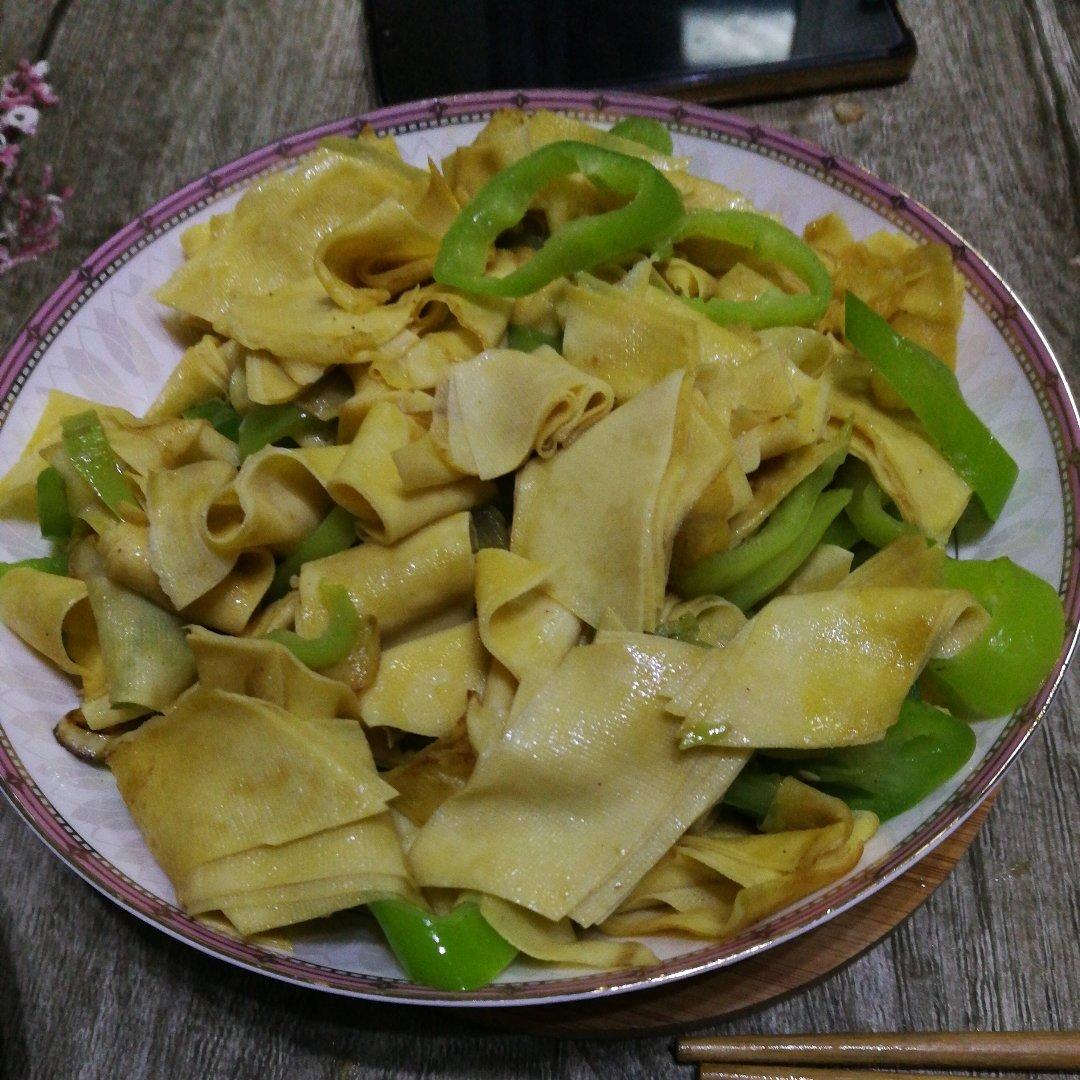 尖椒炒干豆腐