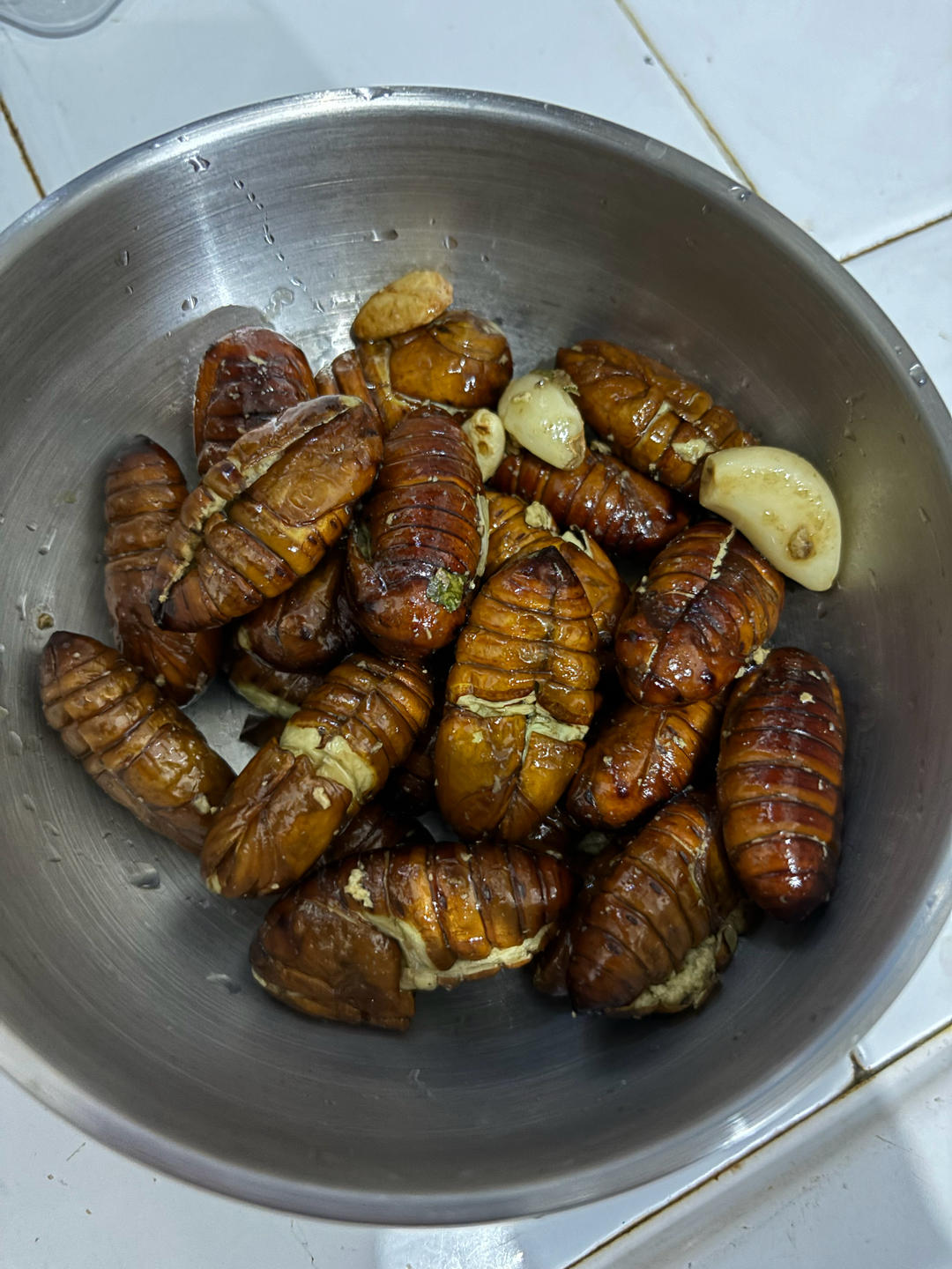爆炒蚕蛹
