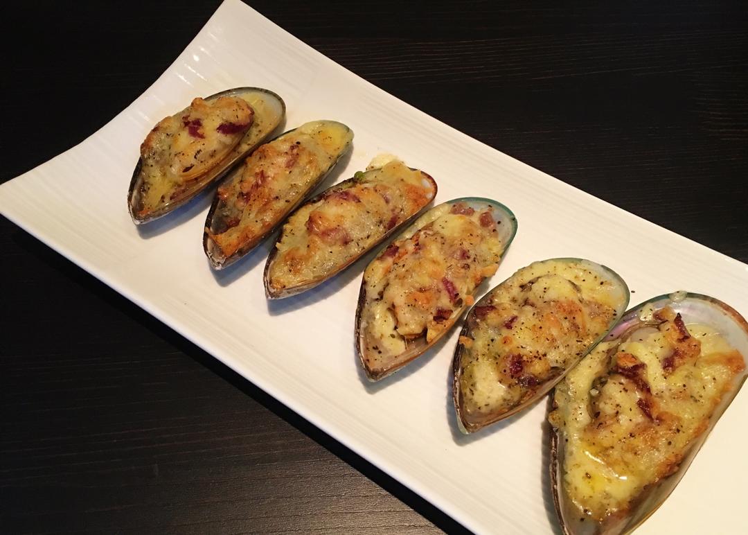 烤箱 蒜茸芝士烤青口 咻-咻做的蒜茸芝士烤青口 再吃芝士焗青口贝