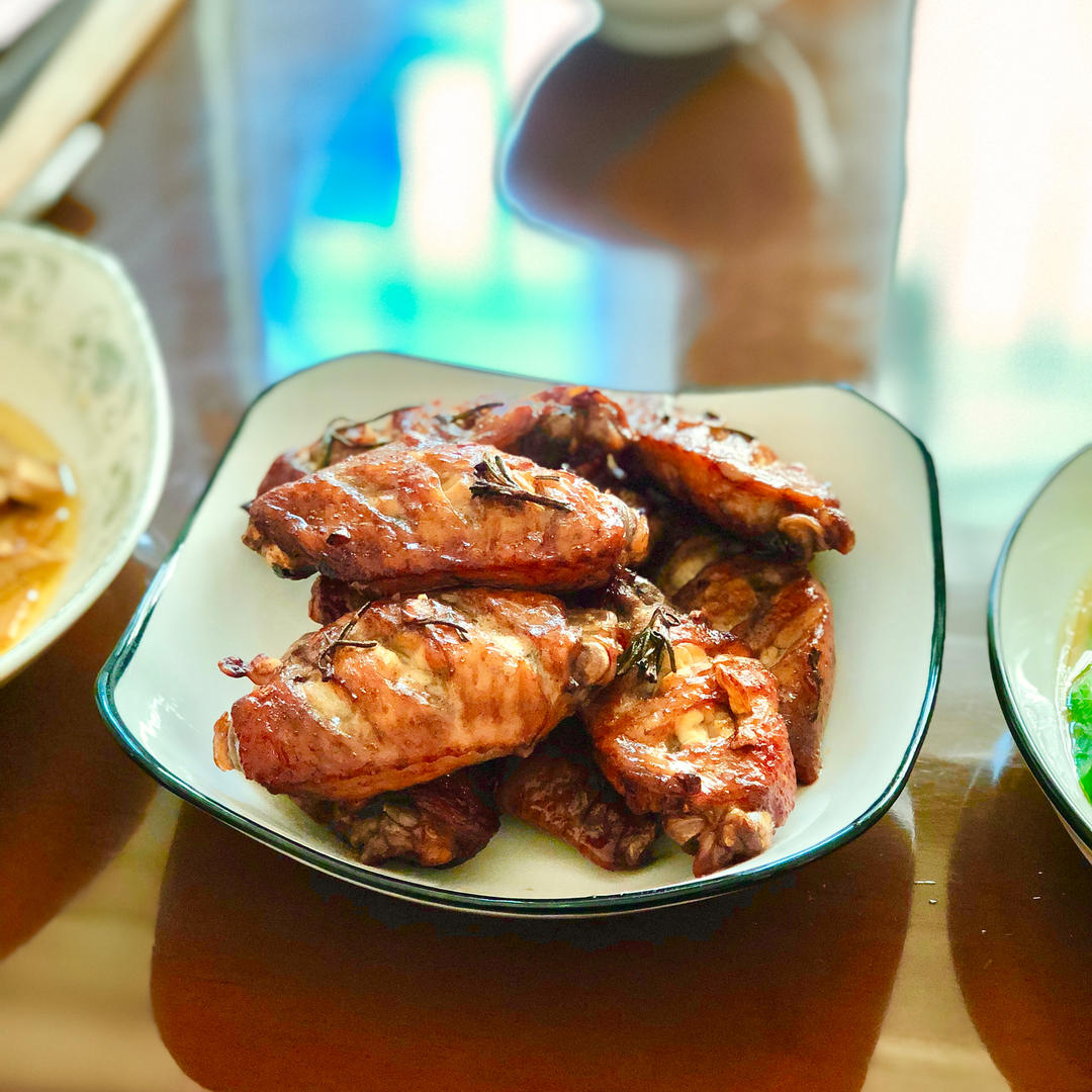 无烤箱星人福利！迷迭香烤鸡翅土豆【煎锅版】