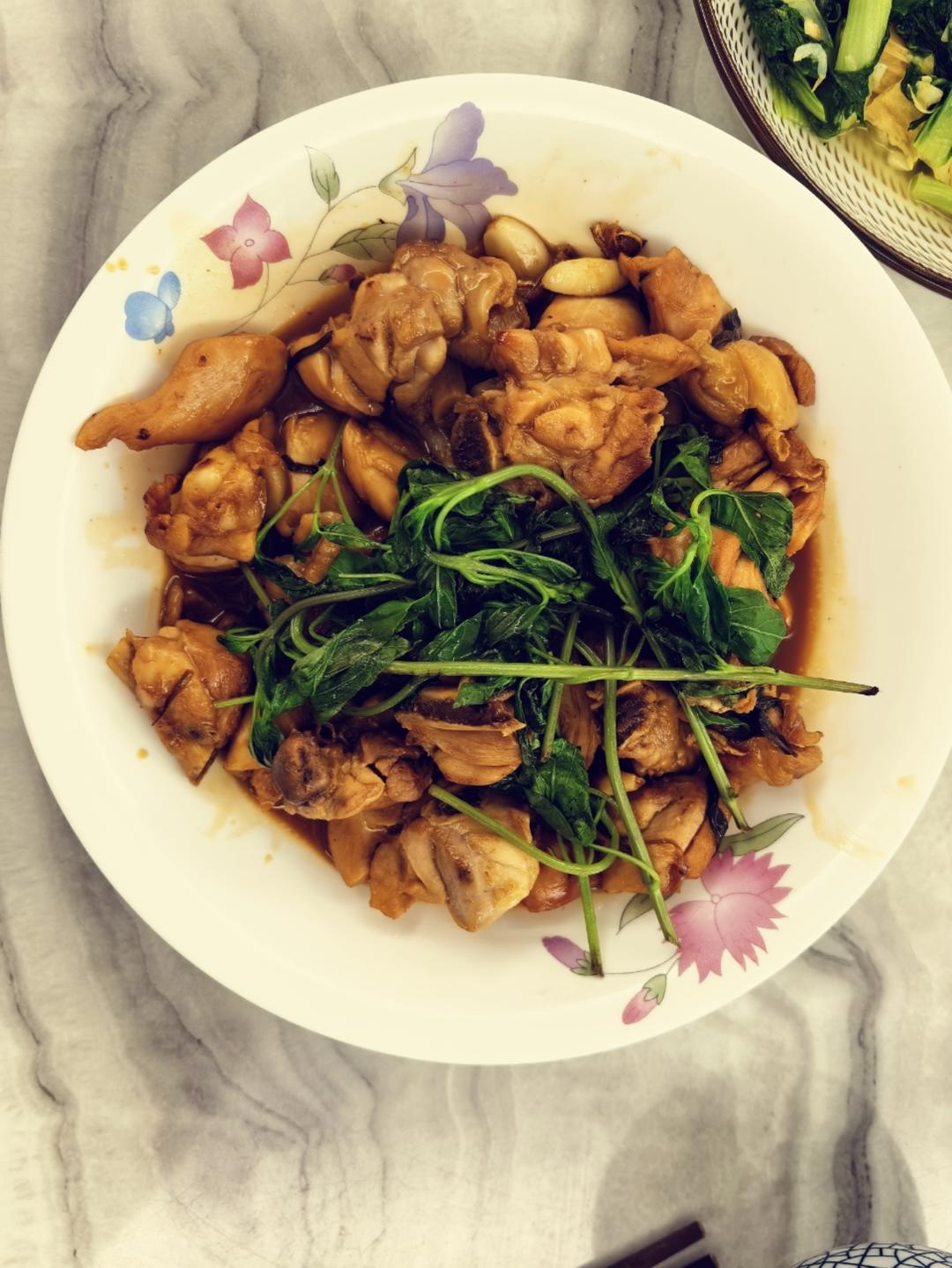 正宗台式三杯鸡（零失败！周围朋友全都赞不绝口！ 😁）