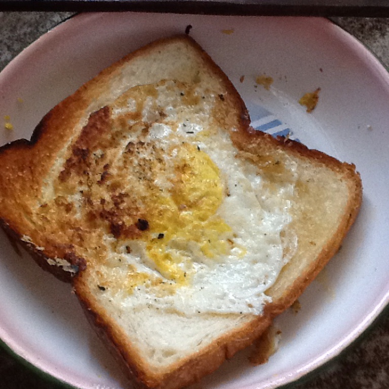 荷包蛋土司