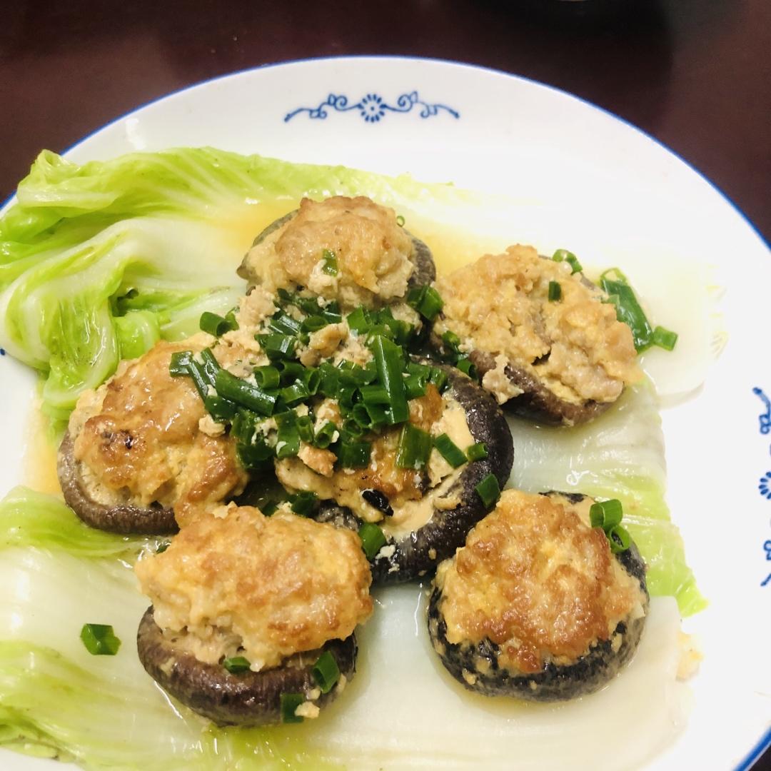 美味的肉酿香菇～～孩子爱吃的下饭菜