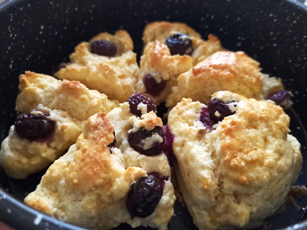 爆浆蓝莓司康Blueberry Explosion Scone
