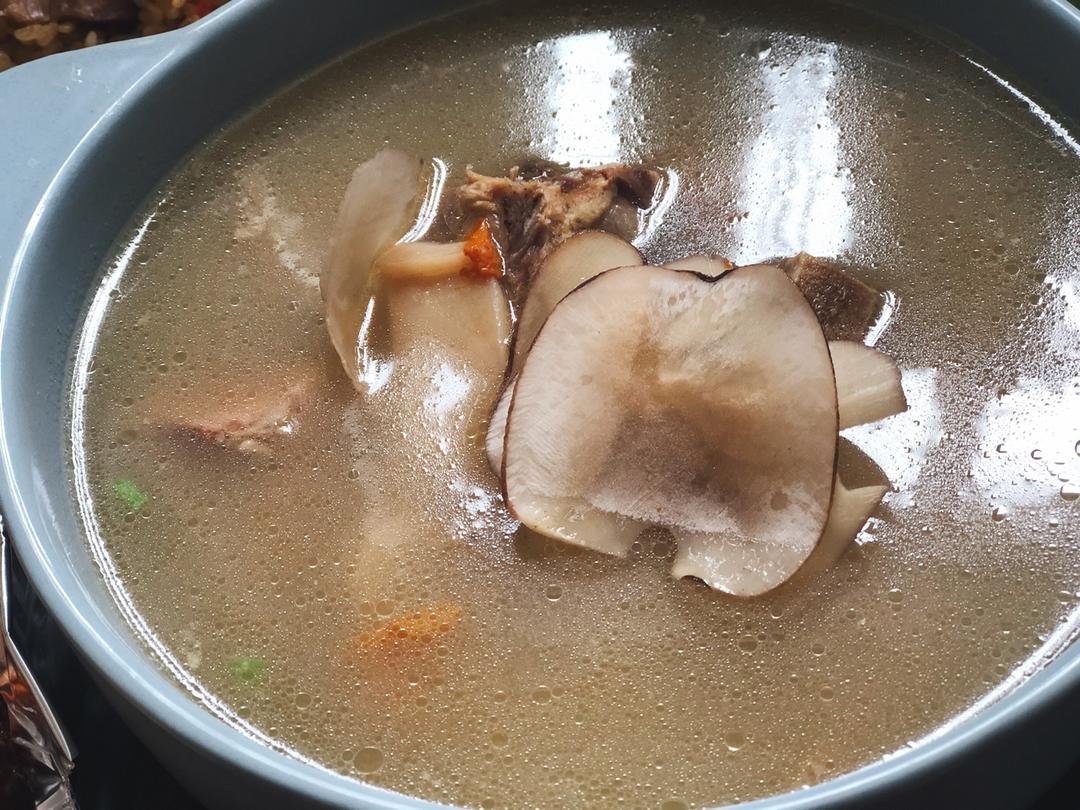 海底椰响螺瑶柱汤