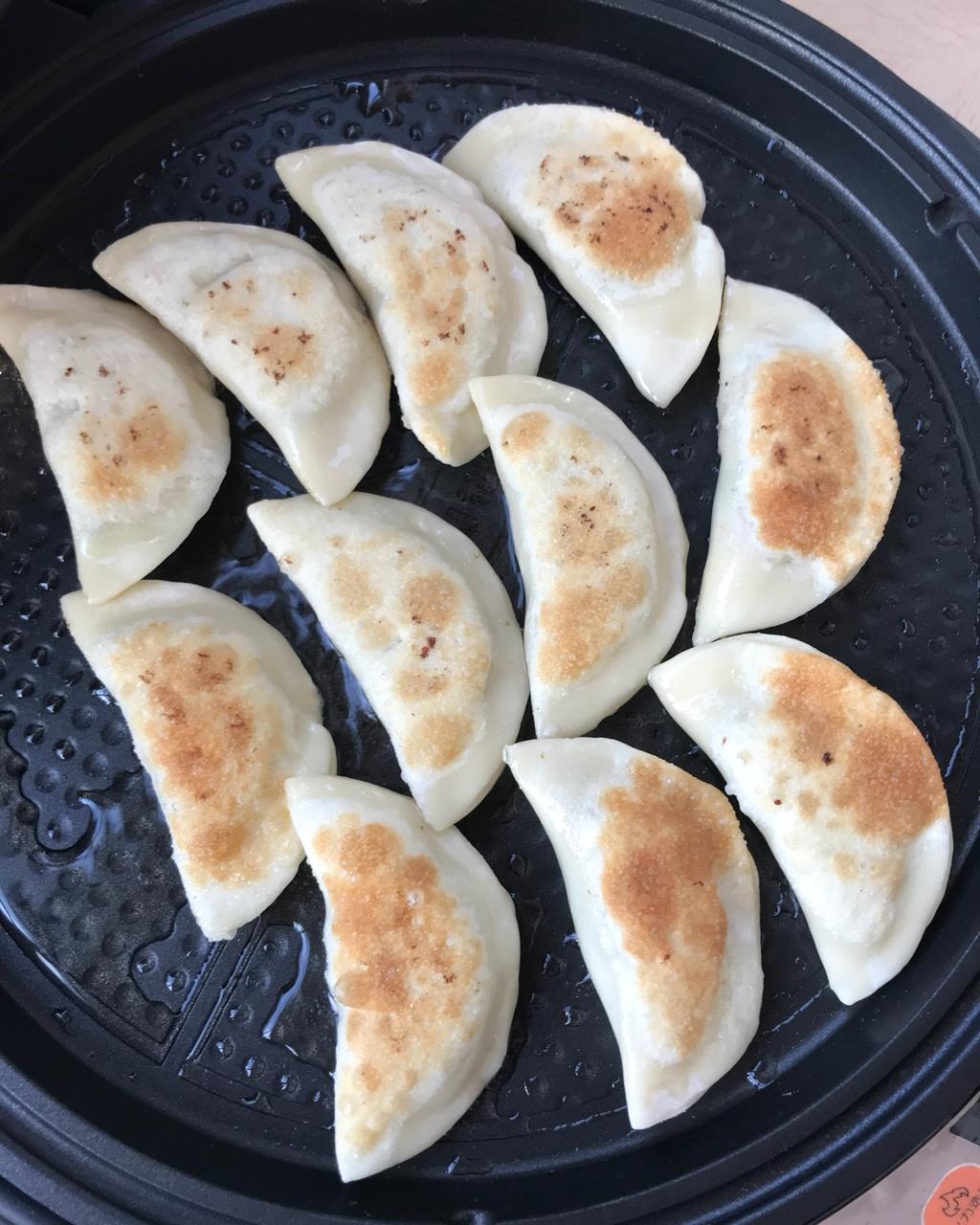 guai蝴蝶做的电饼铛煎饺