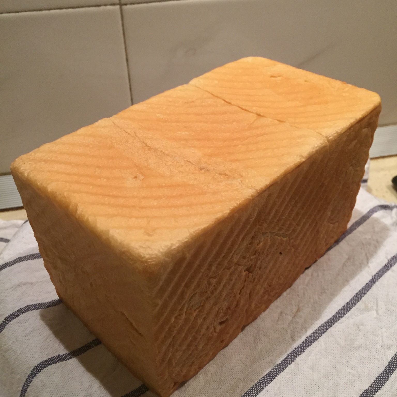 早餐白吐司          （庞多米 Pain de mie）