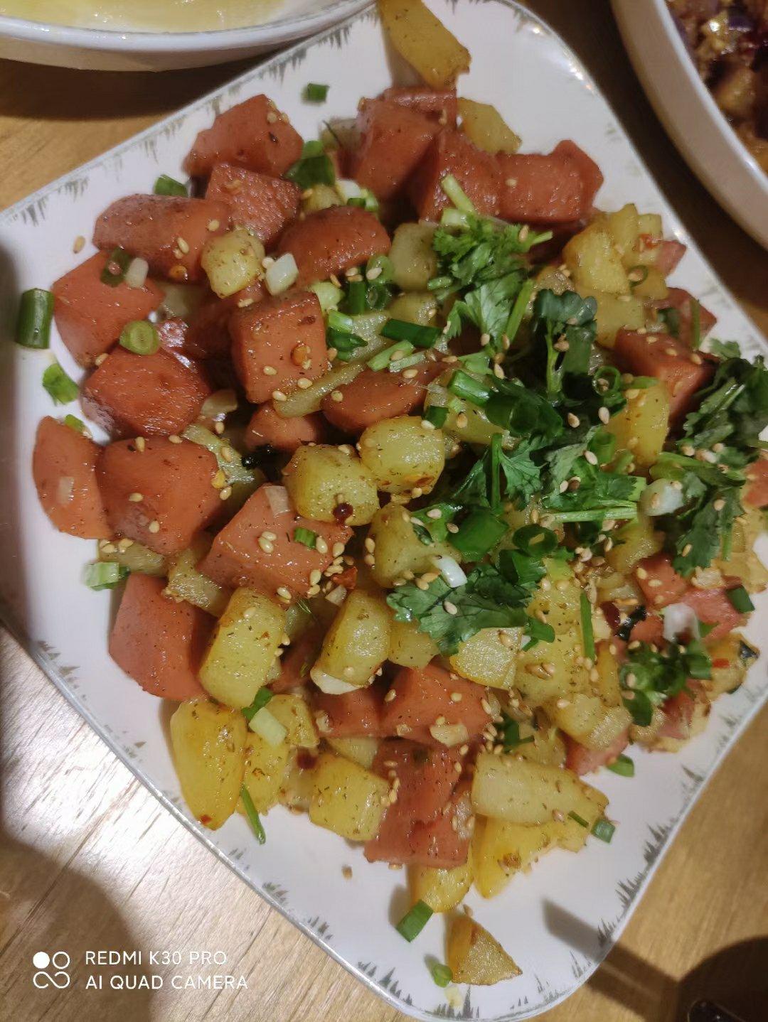 孜然土豆火腿肠 香辣过瘾还便宜！