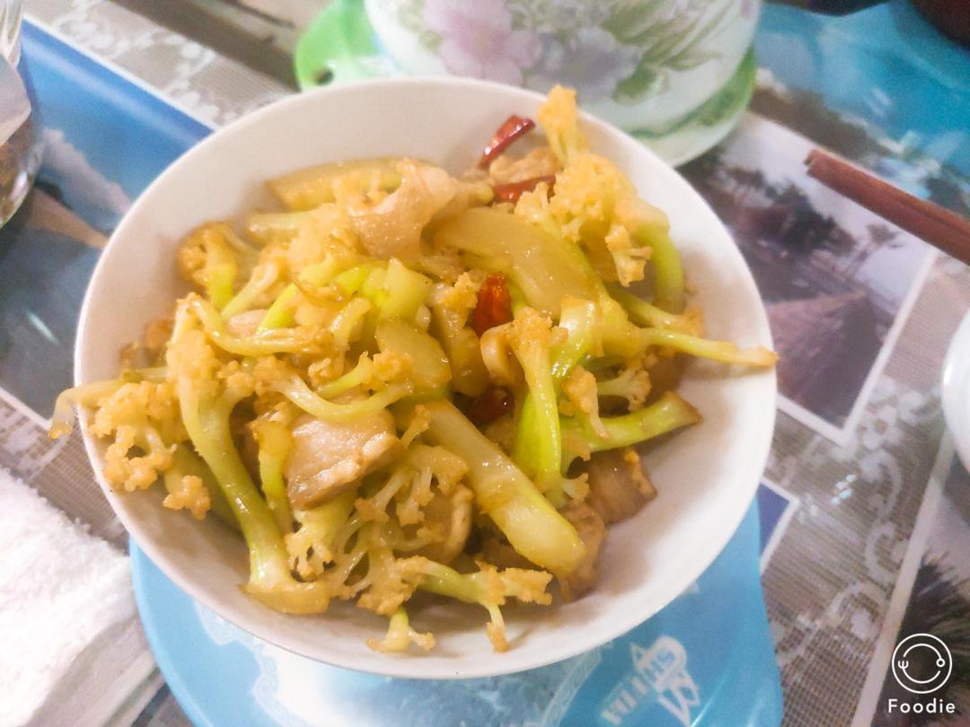 老丁的私房菜-干锅花菜