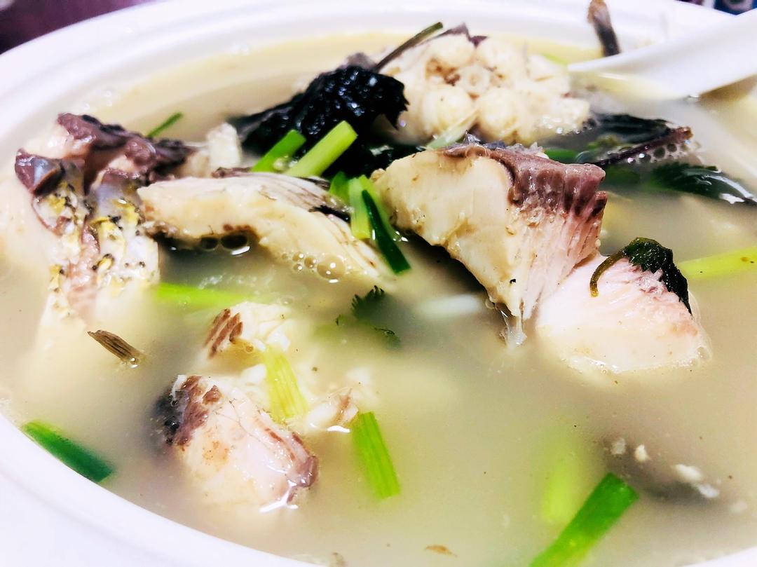 biqiushou做的白煮开化清水鱼