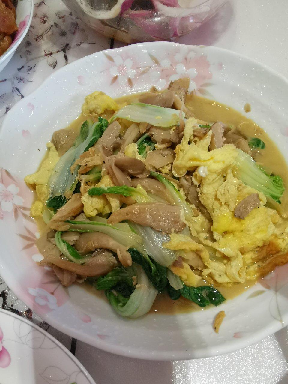 蘑菇炒鸡蛋