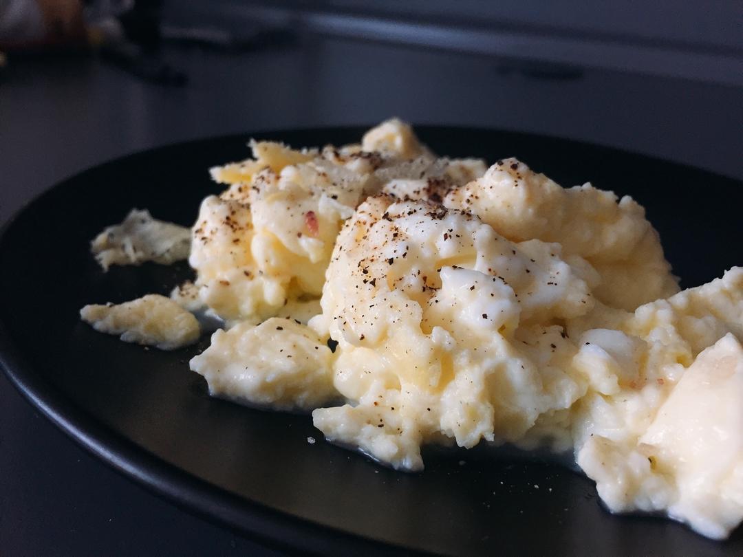 美式炒蛋 scrambled eggs