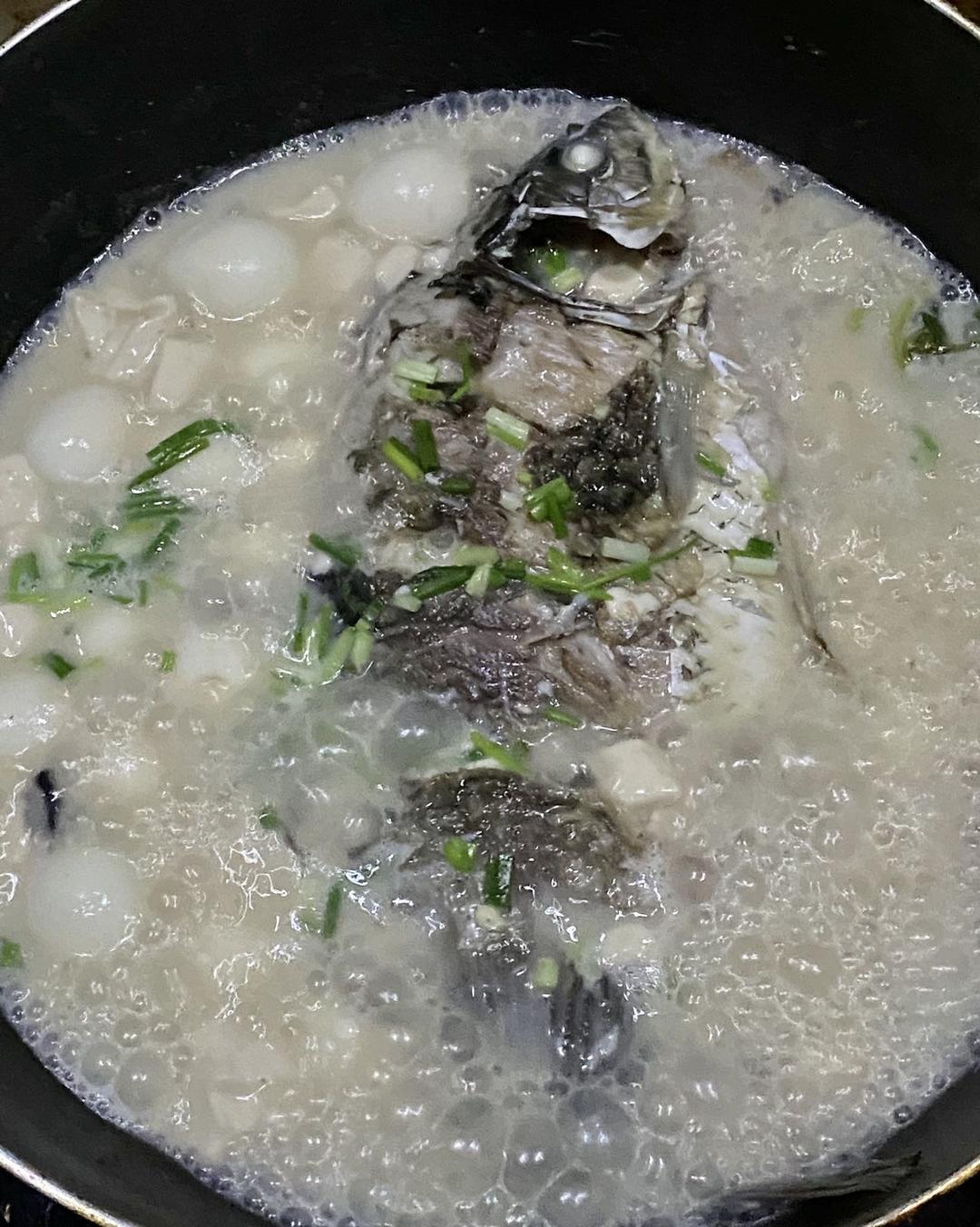 奶白鲫鱼豆腐汤|一条鱼最后的温柔