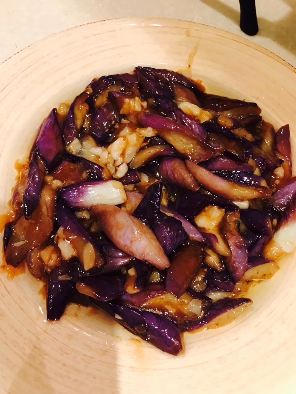 红烧茄子（教你炒茄子不变色的小妙招）