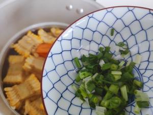 胡萝卜玉米排骨汤的做法 步骤16
