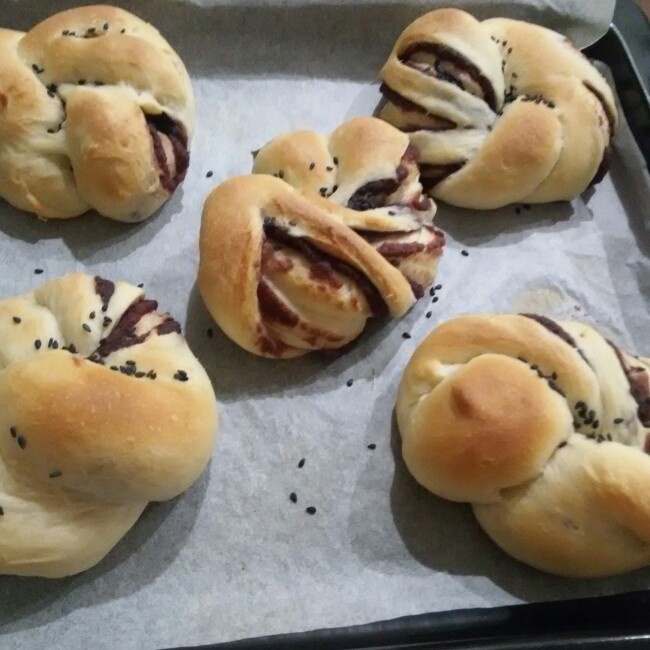 豆沙卷面包