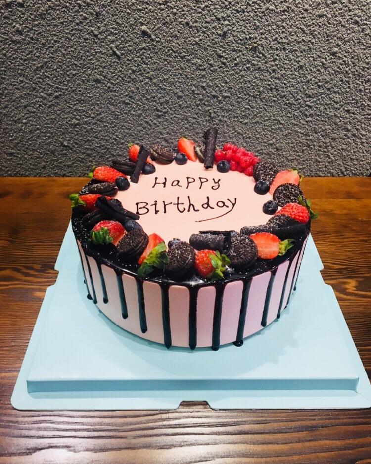 hey秦妹妹做的巧克力淋面蛋糕