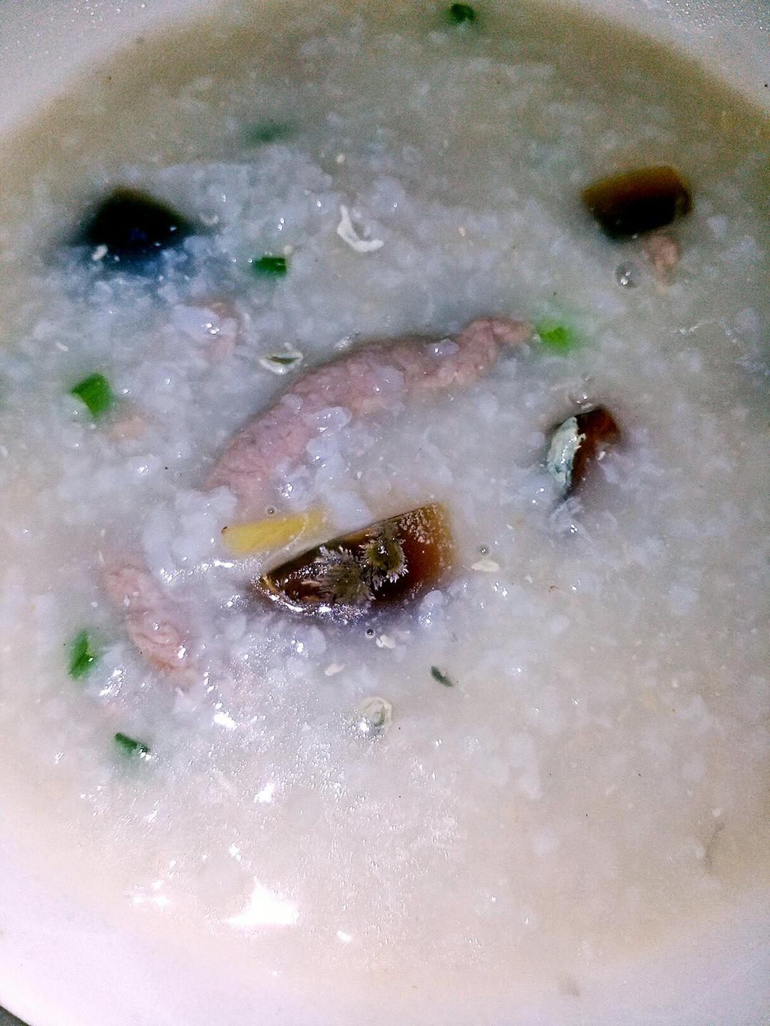 十五分钟快手之香滑皮蛋瘦肉粥(附五分钟电饭煲电压力锅更快捷方法)