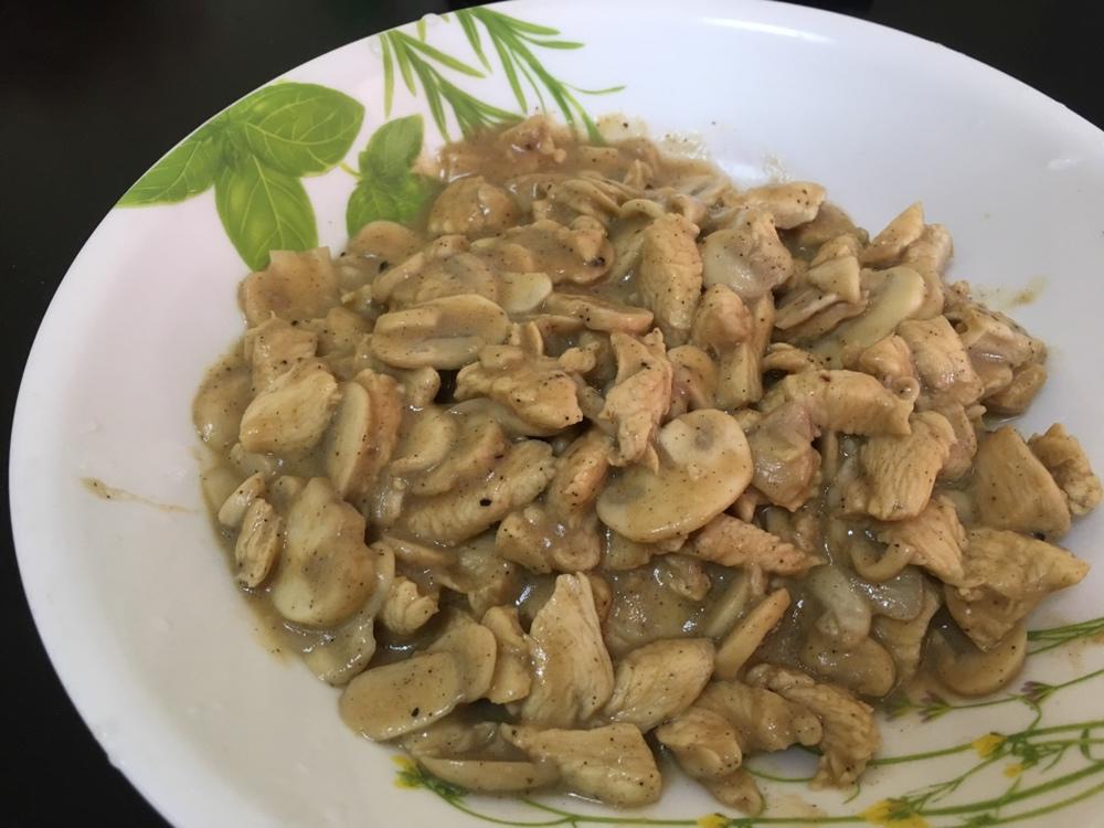 口蘑炒鸡肉