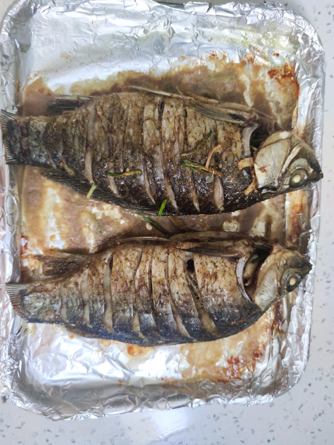 烧烤小鲫鱼（烤箱版）
